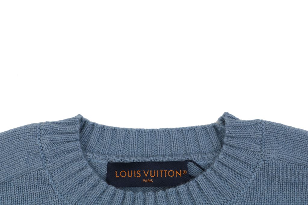 Louis Vuitton Monogram leather patch crew neck sweater blue 100 percent cotton knit embossed cowhide rear neck patch garment washed pullover sizes S-XL