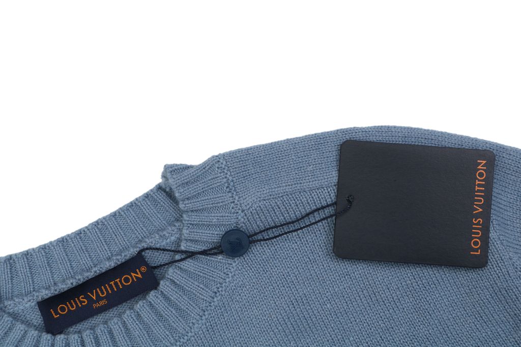 Louis Vuitton Monogram leather patch crew neck sweater blue 100 percent cotton knit embossed cowhide rear neck patch garment washed pullover sizes S-XL