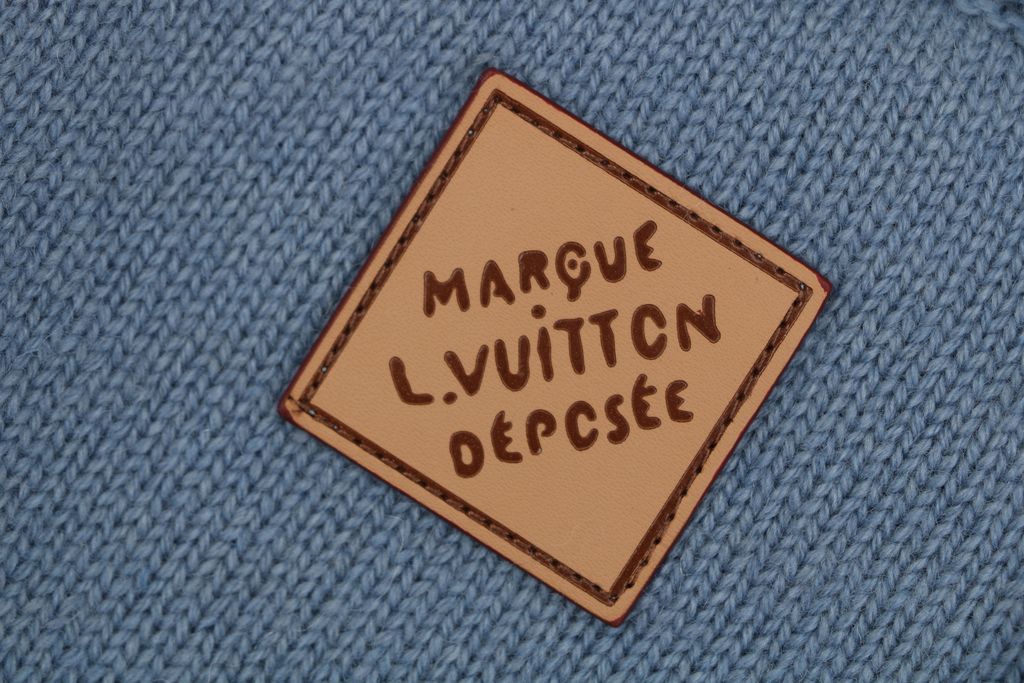 Louis Vuitton Monogram leather patch crew neck sweater blue 100 percent cotton knit embossed cowhide rear neck patch garment washed pullover sizes S-XL
