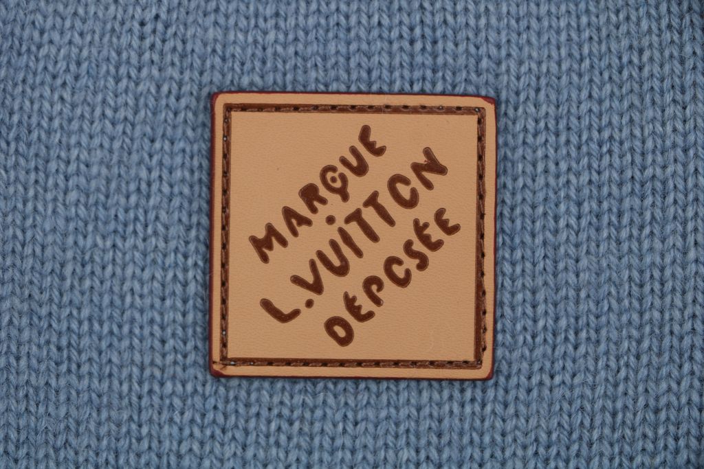 Louis Vuitton Monogram leather patch crew neck sweater blue 100 percent cotton knit embossed cowhide rear neck patch garment washed pullover sizes S-XL