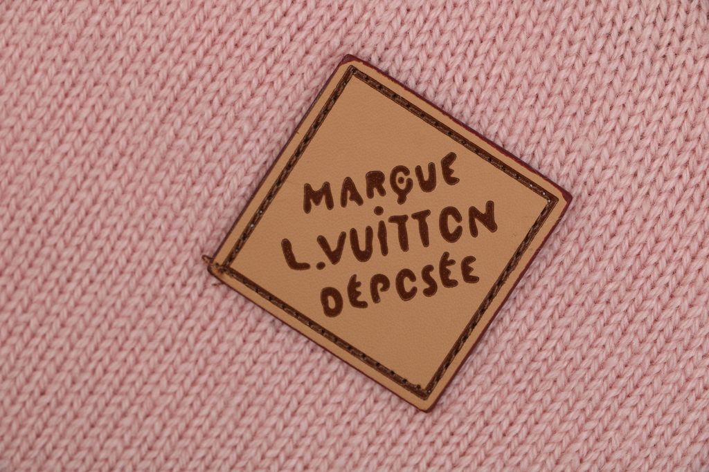 Louis Vuitton Monogram leather patch crew neck sweater pink 100 percent cotton knit embossed cowhide rear neck patch garment washed pullover sizes S-XL