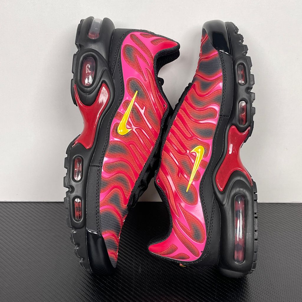 Supreme x Nike Air Max Plus DA1472-600 University Red Shoes