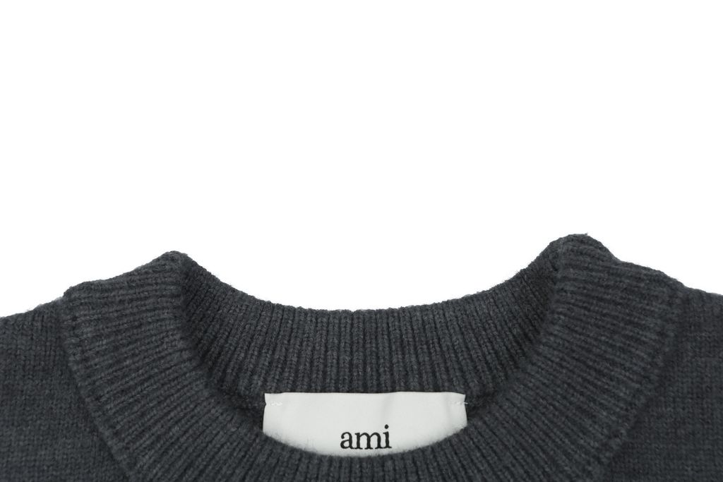 AMI Paris heart intarsia crew neck sweater 50 percent cashmere 40 percent cotton 10 percent nylon STOLL knit reverse linking unisex pullover sizes S-XL