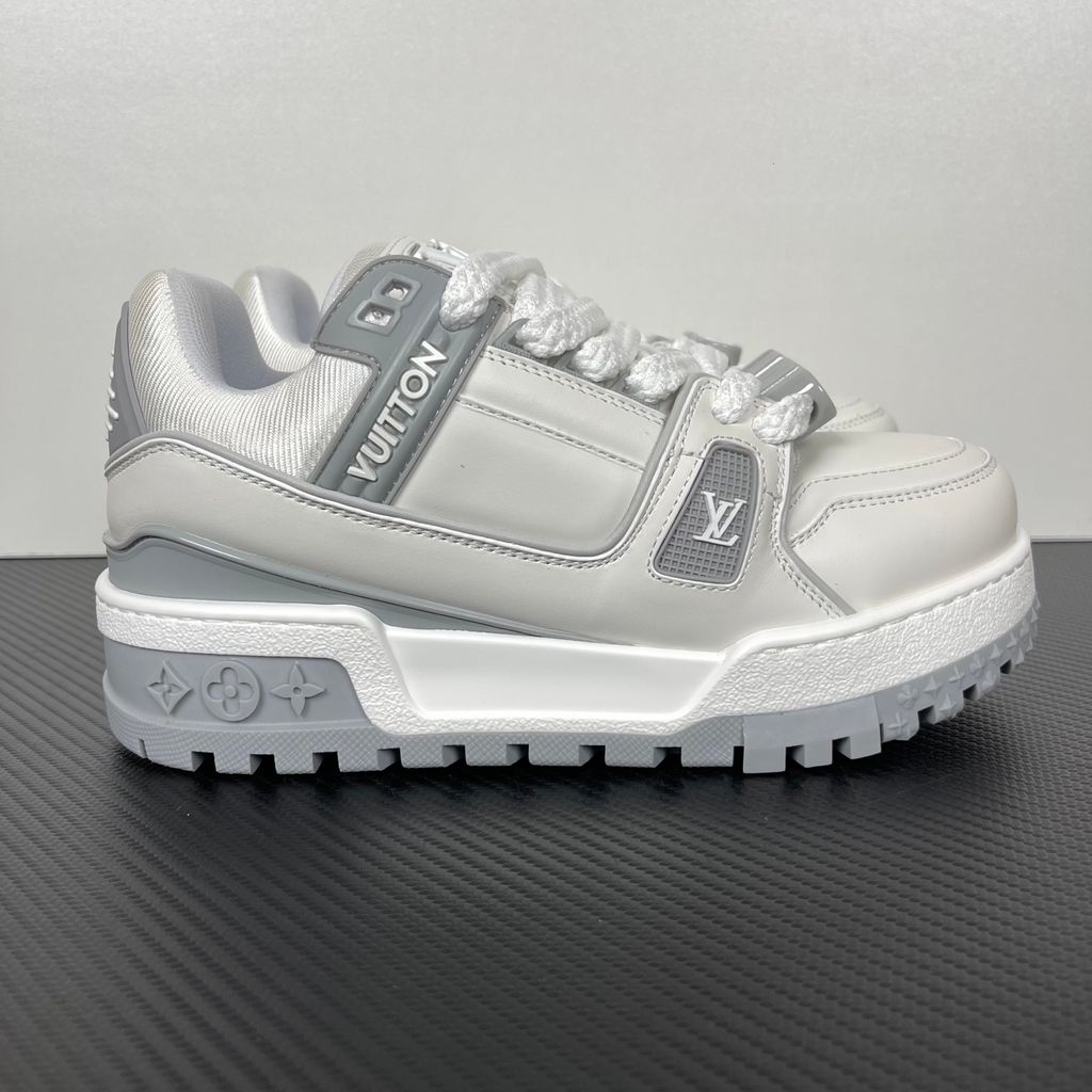 Louis Vuitton Trainer Maxi 1ACRJV White Gray Beaded Sneakers