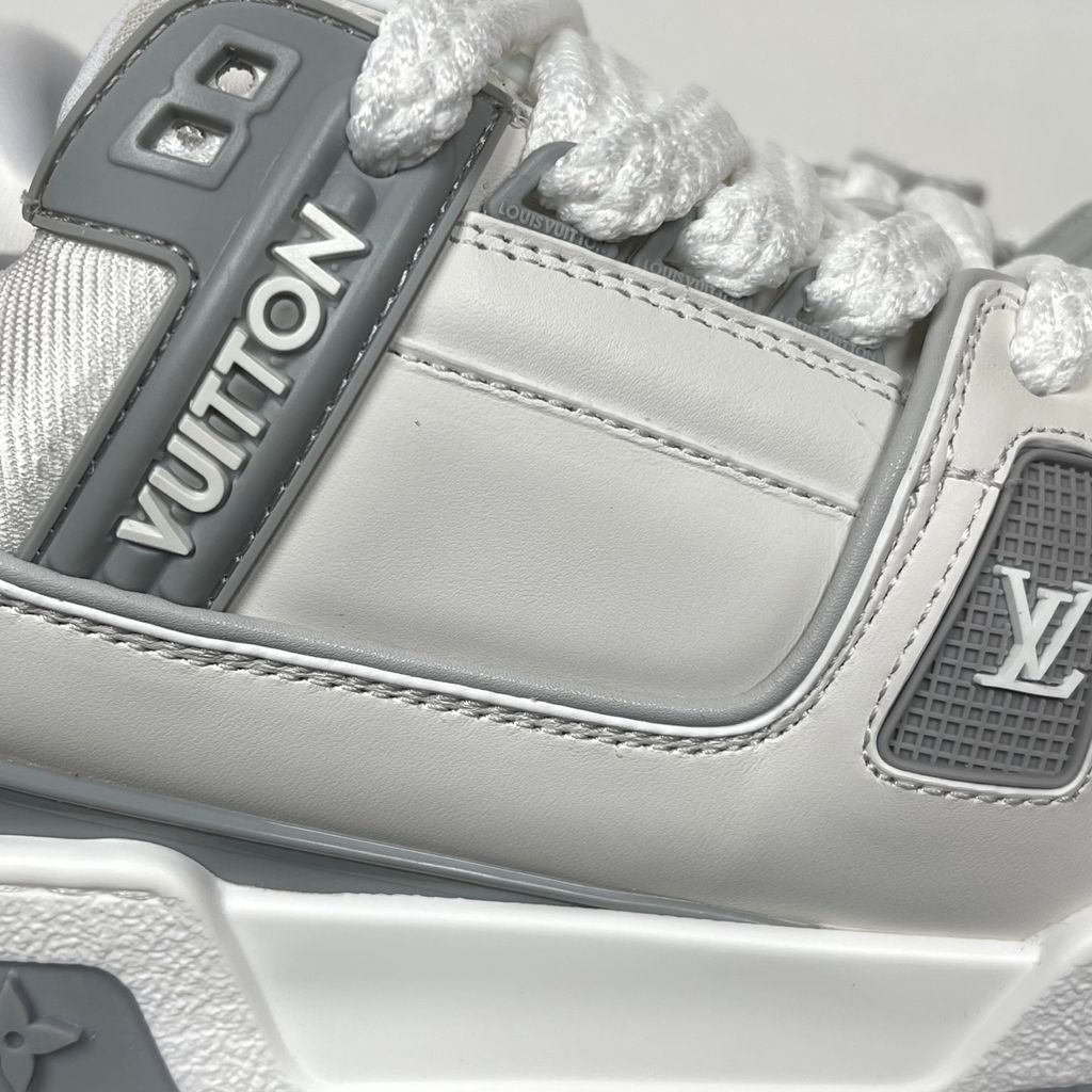 Louis Vuitton Trainer Maxi 1ACRJV White Gray Beaded Sneakers