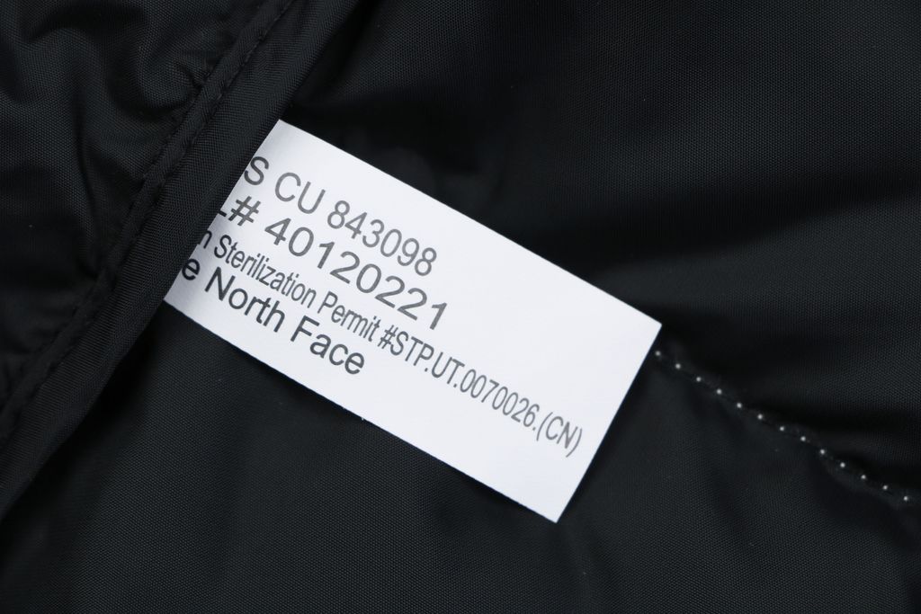 The North Face 1996 700 fill down jacket off white 40D nylon water repellent wind resistant puffer 350g down fill YKK zipper sizes XS-XXL