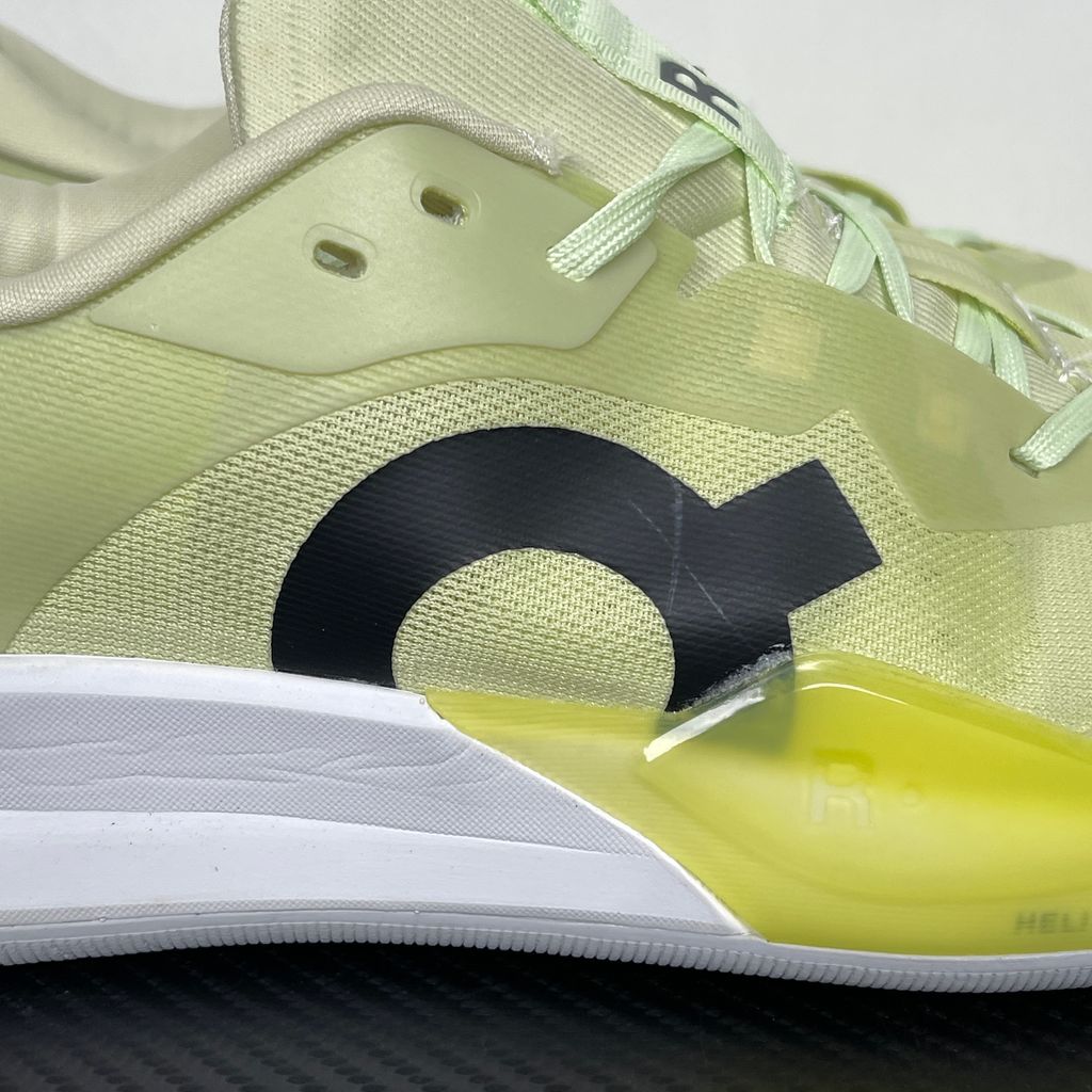 On THE ROGER Pro 3 3MG10364744 Linen Lime Tennis Shoes
