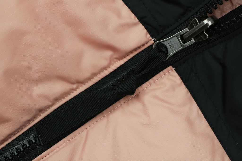 The North Face 1996 700 fill down jacket pink 40D nylon water repellent wind resistant puffer 350g down fill YKK zipper sizes XS-XXL