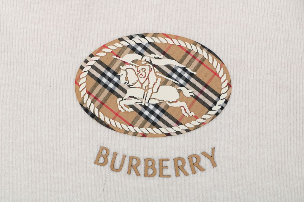 Burberry small logo check ring Equestrian Knight print crew neck sweatshirt white 400g double ply French terry digital direct print relaxed fit sizes M-XXL