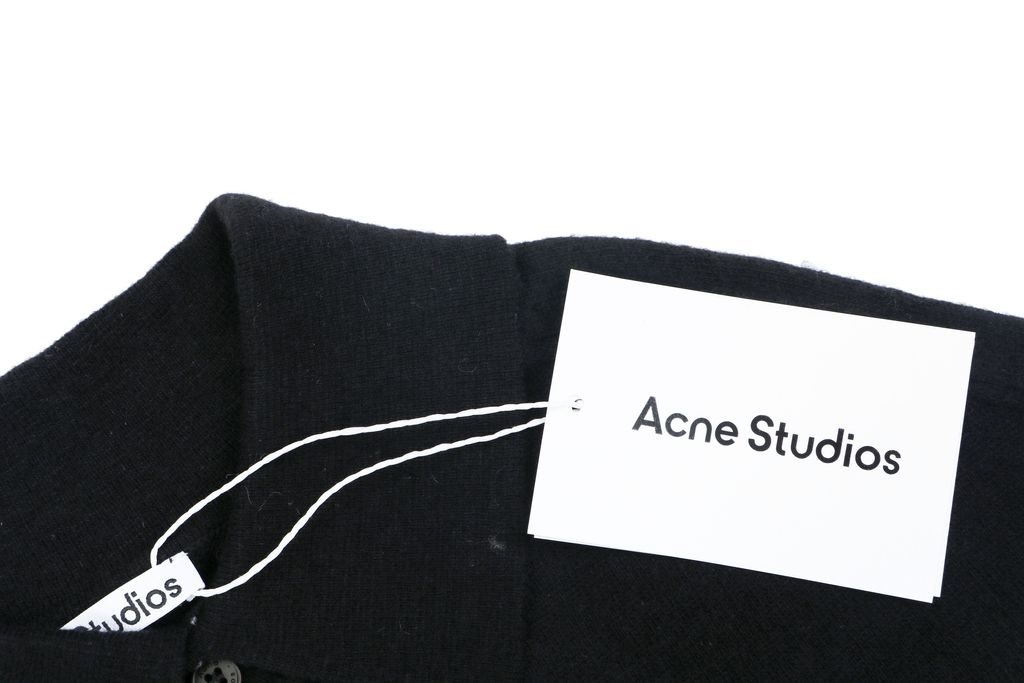 Acne Studios N8-1996 small logo embroidered polo sweater black yak wool blend 14 gauge STOLL knit raglan sleeves Tajima embroidery horn buttons sizes S-XL