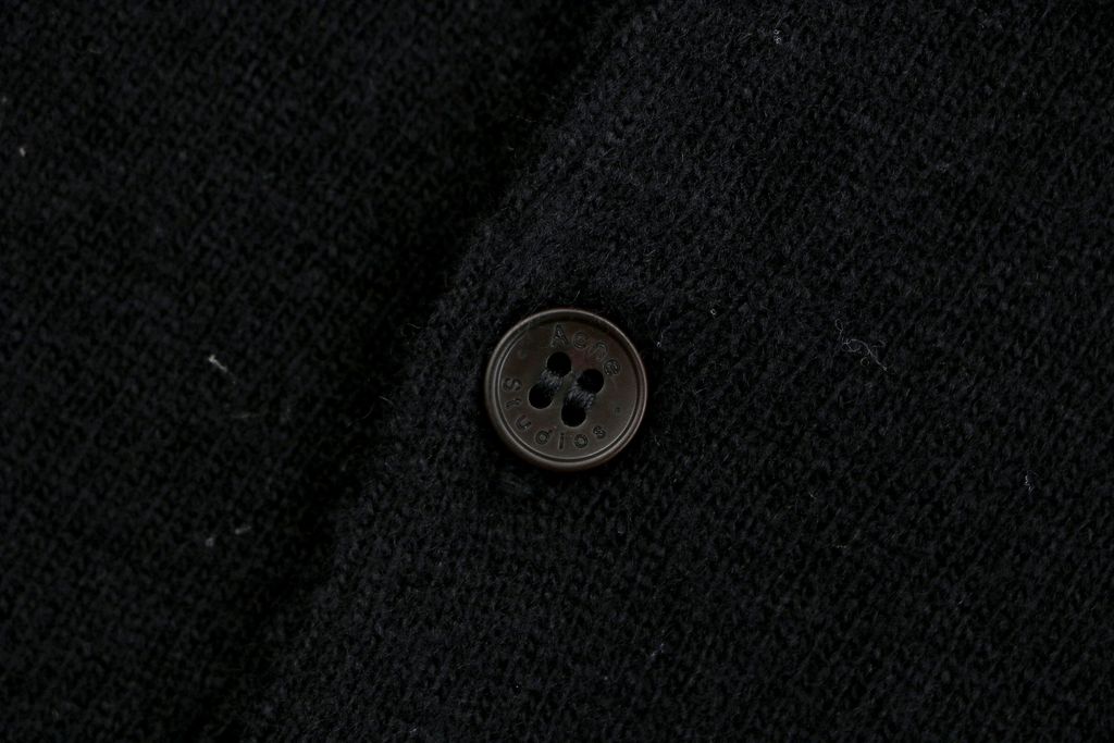 Acne Studios N8-1996 small logo embroidered polo sweater black yak wool blend 14 gauge STOLL knit raglan sleeves Tajima embroidery horn buttons sizes S-XL