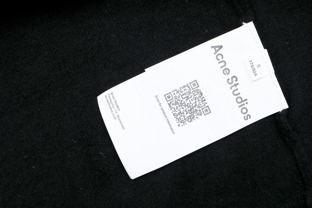 Acne Studios N8-1996 small logo embroidered polo sweater black yak wool blend 14 gauge STOLL knit raglan sleeves Tajima embroidery horn buttons sizes S-XL