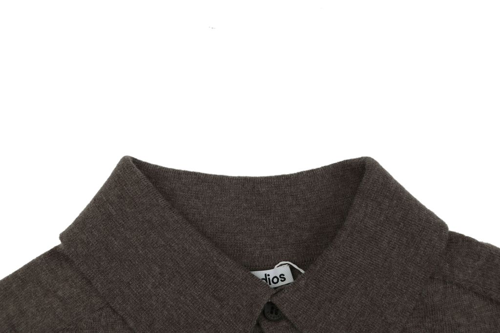 Acne Studios N8-1996 small logo embroidered polo sweater brown yak wool blend 14 gauge STOLL knit raglan sleeves Tajima embroidery horn buttons sizes S-XL