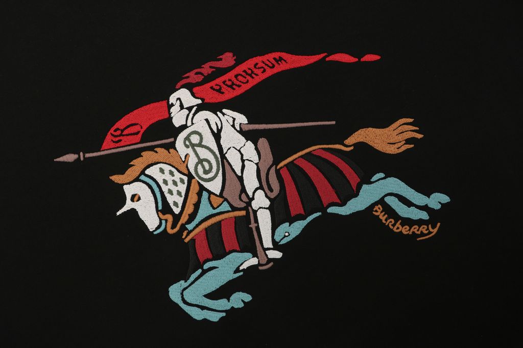 Burberry large multicolor Equestrian Knight embroidered crew neck sweatshirt 400g combed cotton dimensional embroidery double washed relaxed fit sizes S-XL