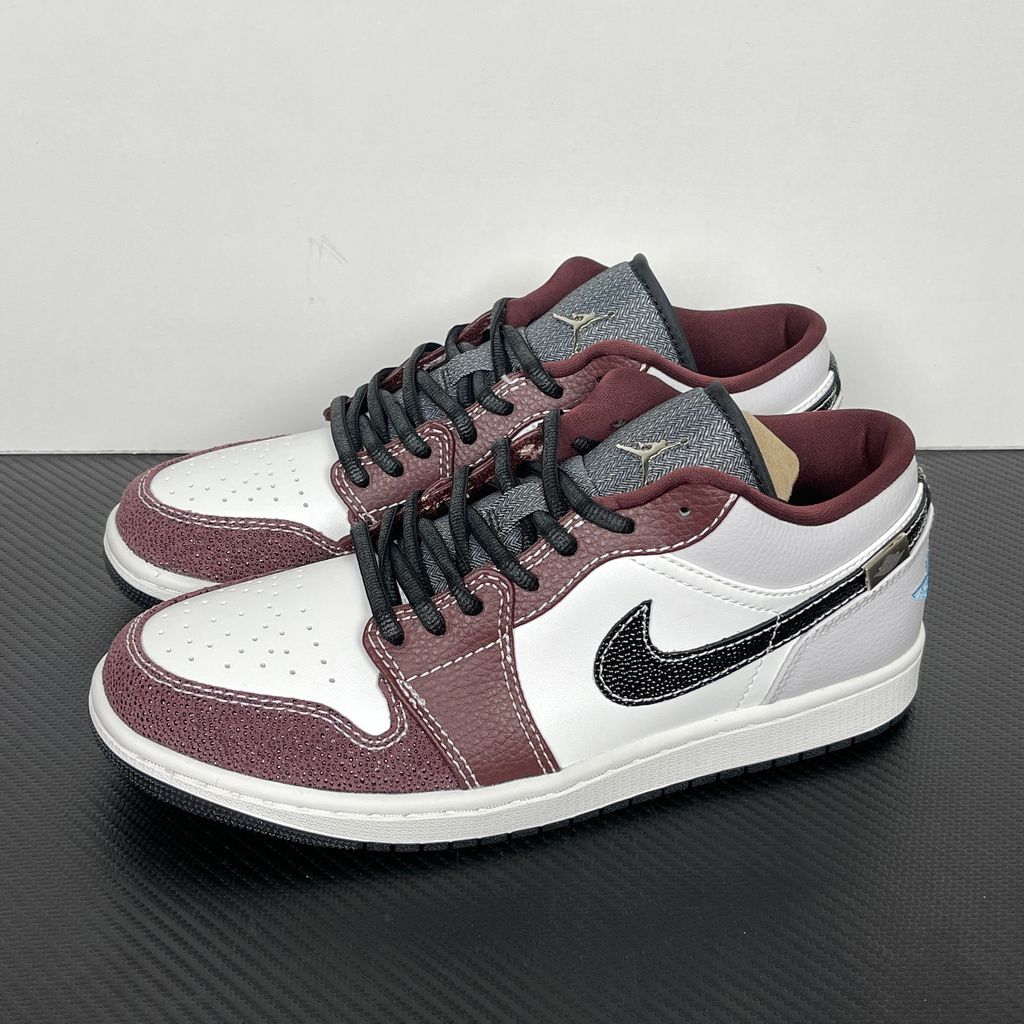 Air Jordan 1 Low IZ5846-101 Summit White Mystic Dates Shoes