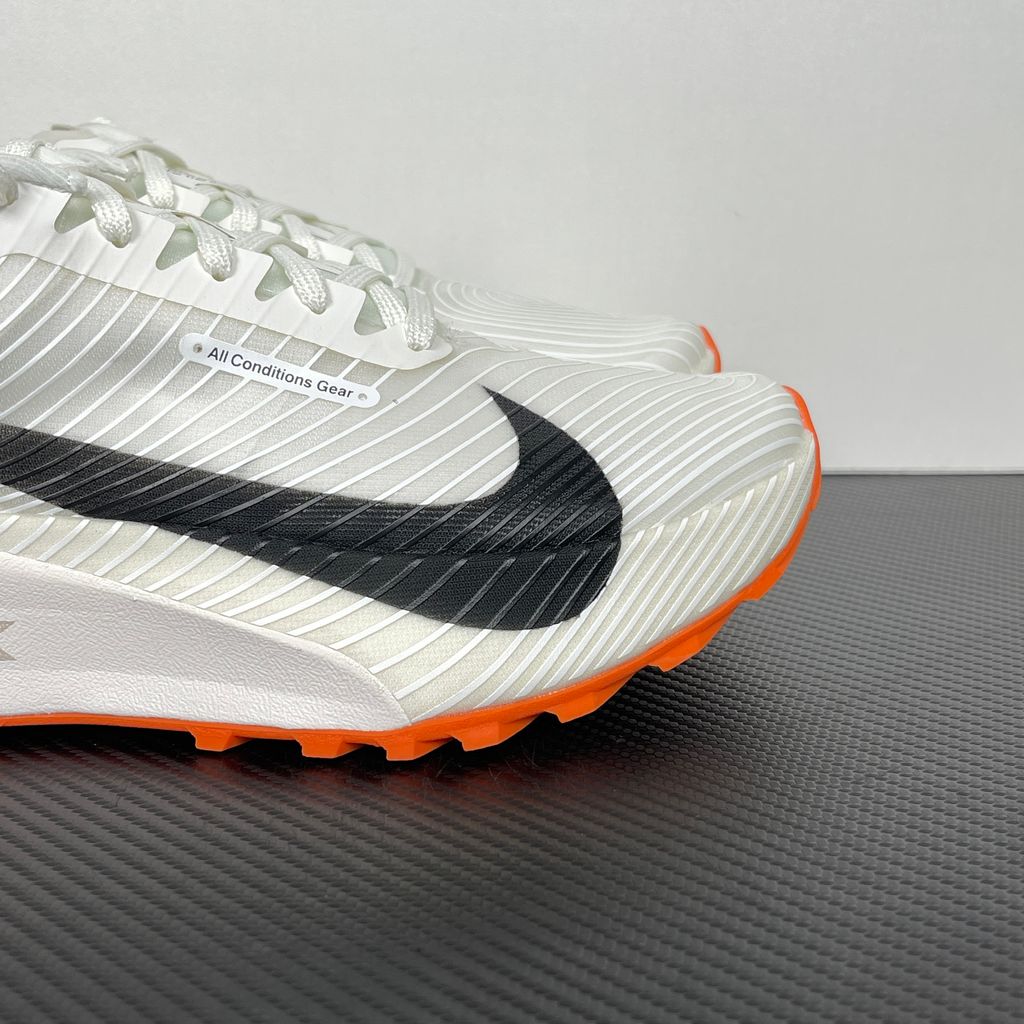 Nike ACG Ultrafly Trail HF5668-101 Sail Safety Orange Shoes