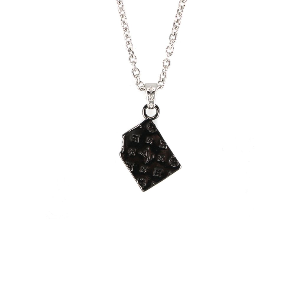 Louis Vuitton bitten chocolate bar necklace engraved letter Monogram floral pendant silver plated white copper adjustable 50 55 60cm chain paper box packaging