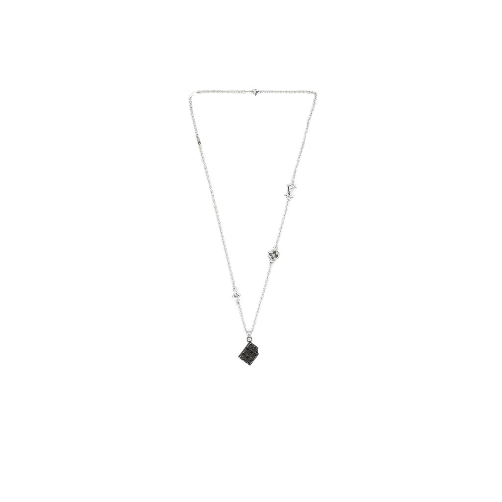 Louis Vuitton bitten chocolate bar necklace engraved letter Monogram floral pendant silver plated white copper adjustable 50 55 60cm chain paper box packaging