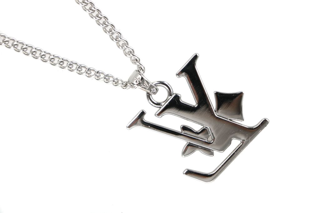 Louis Vuitton diamond Monogram letter necklace floral motif pendant silver plated white copper adjustable 50 55 60cm chain paper box packaging