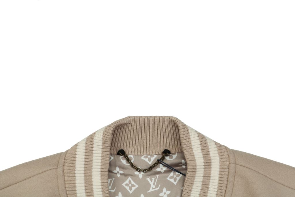 Louis Vuitton animal embroidered varsity jacket woolen textured body contrast collegiate design ribbed trim unisex streetwear S 46 M 48 L 50 XL 52