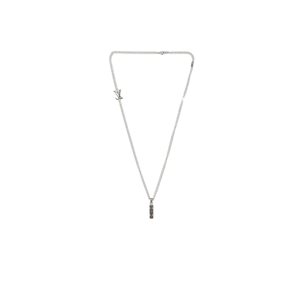 Louis Vuitton square plaque skateboard charm necklace lucky symbol pendant silver plated white copper vintage silver tone adjustable 50 55 60cm
