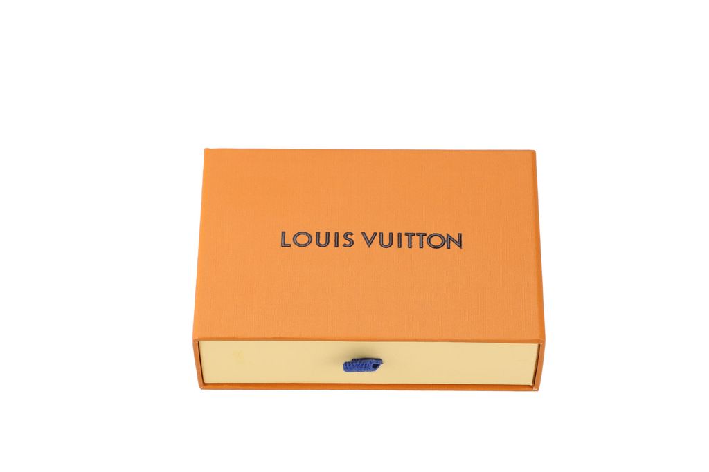 Louis Vuitton square plaque skateboard charm necklace lucky symbol pendant silver plated white copper vintage silver tone adjustable 50 55 60cm