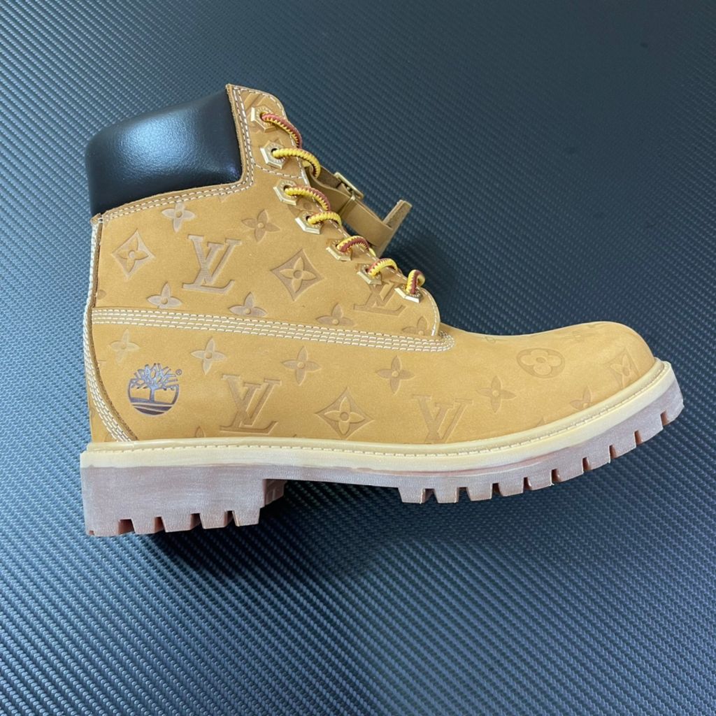 Louis Vuitton Timberland 1AD72X Wheat Monogram Boots