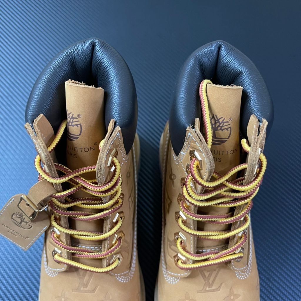 Louis Vuitton Timberland 1AD72X Wheat Monogram Boots