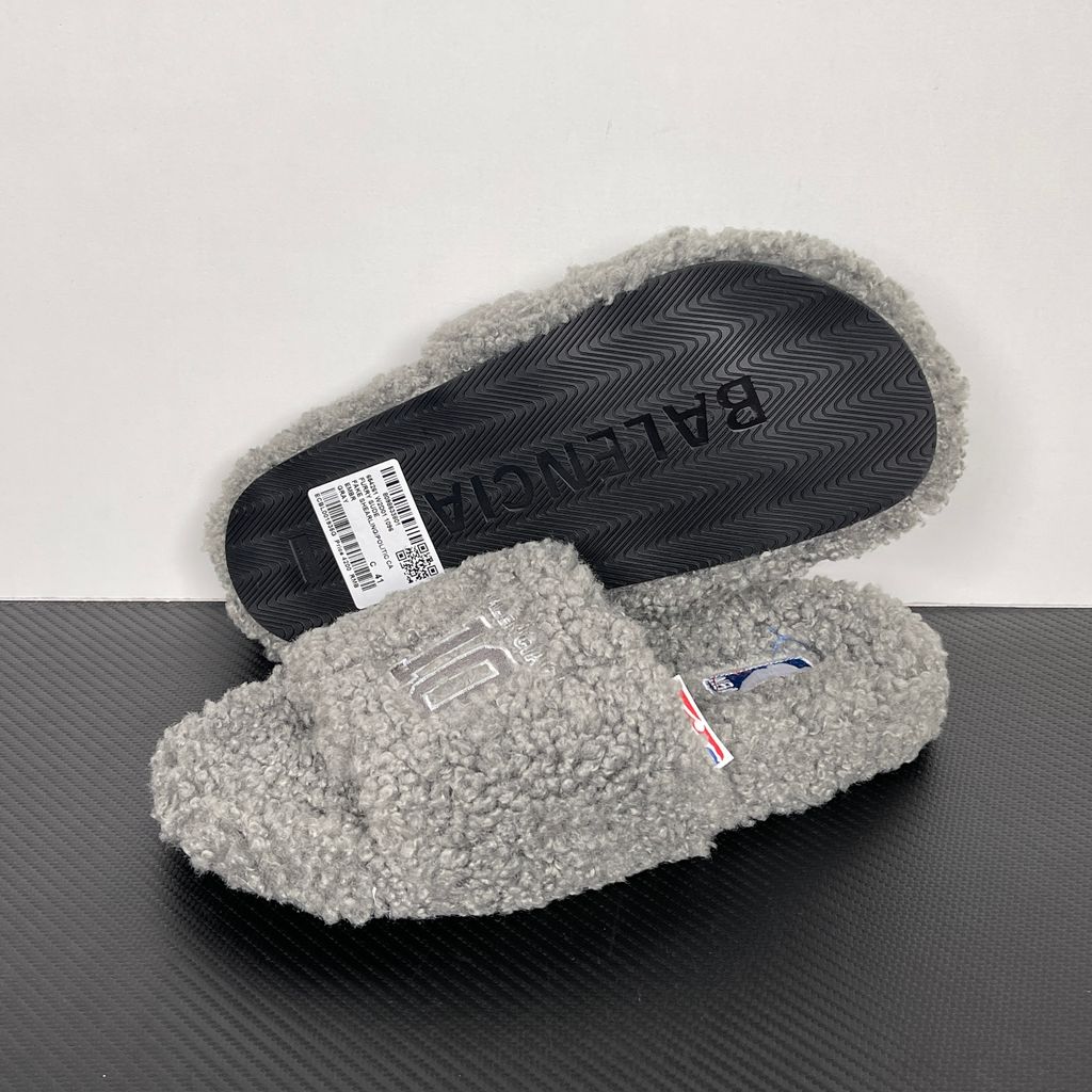 Balenciaga Furry Slide 654261 W2DO1 1596 Grey Sandals
