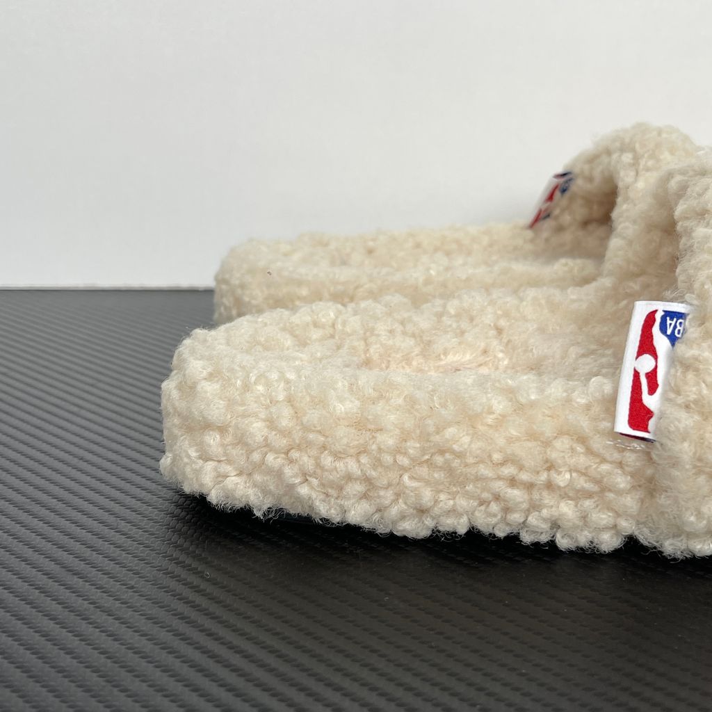 Balenciaga Furry Slide 654261 W2DO1 9796 Beige Sandals