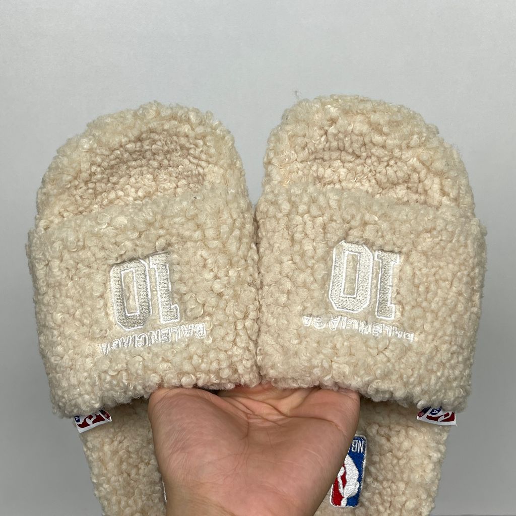 Balenciaga Furry Slide 654261 W2DO1 9796 Beige Sandals