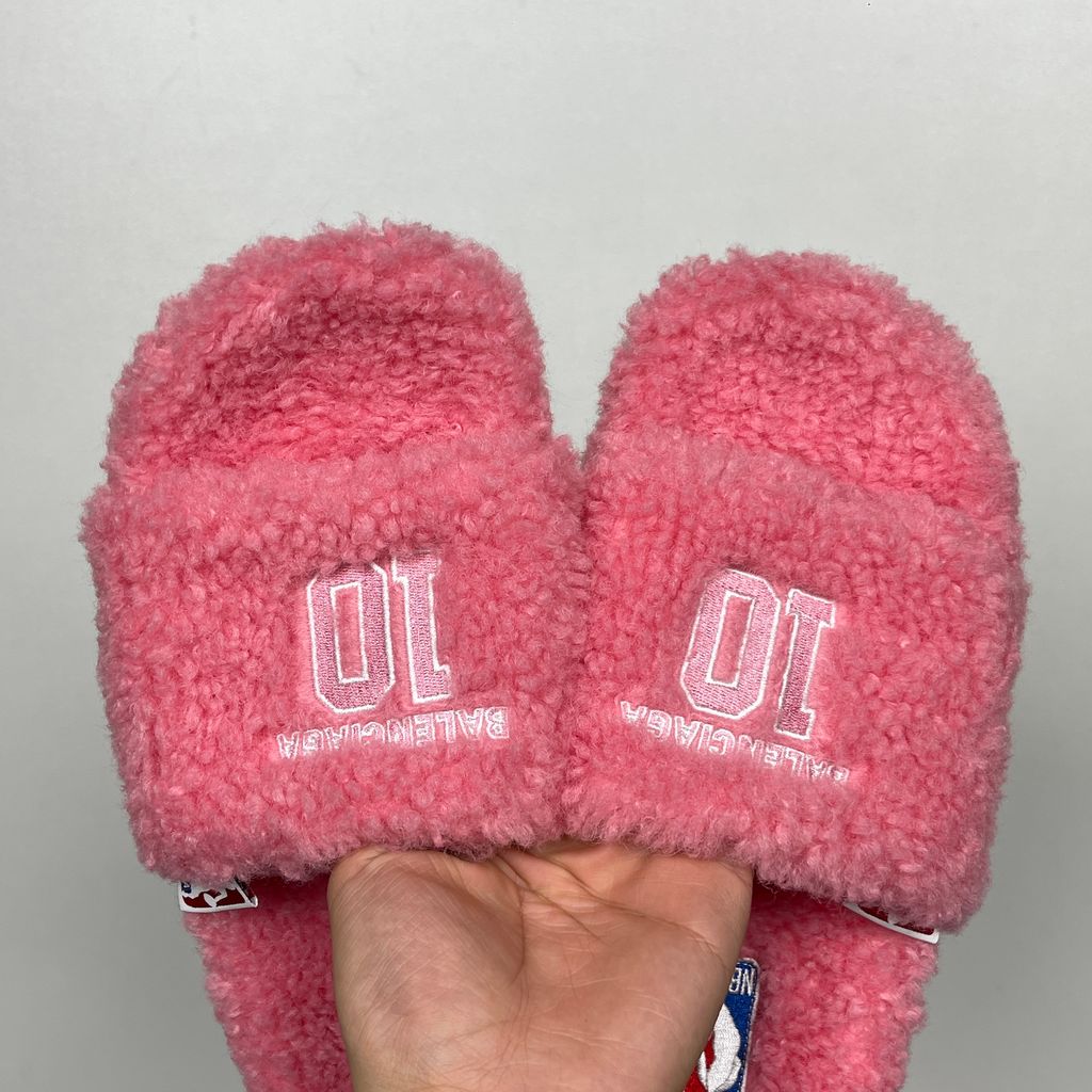 Balenciaga Furry Slide 654261 W2DO1 5596 Sweet Pink Sandals