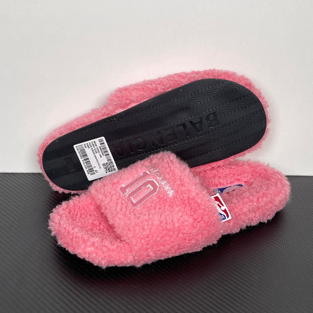 Balenciaga Furry Slide 654261 W2DO1 5596 Sweet Pink Sandals