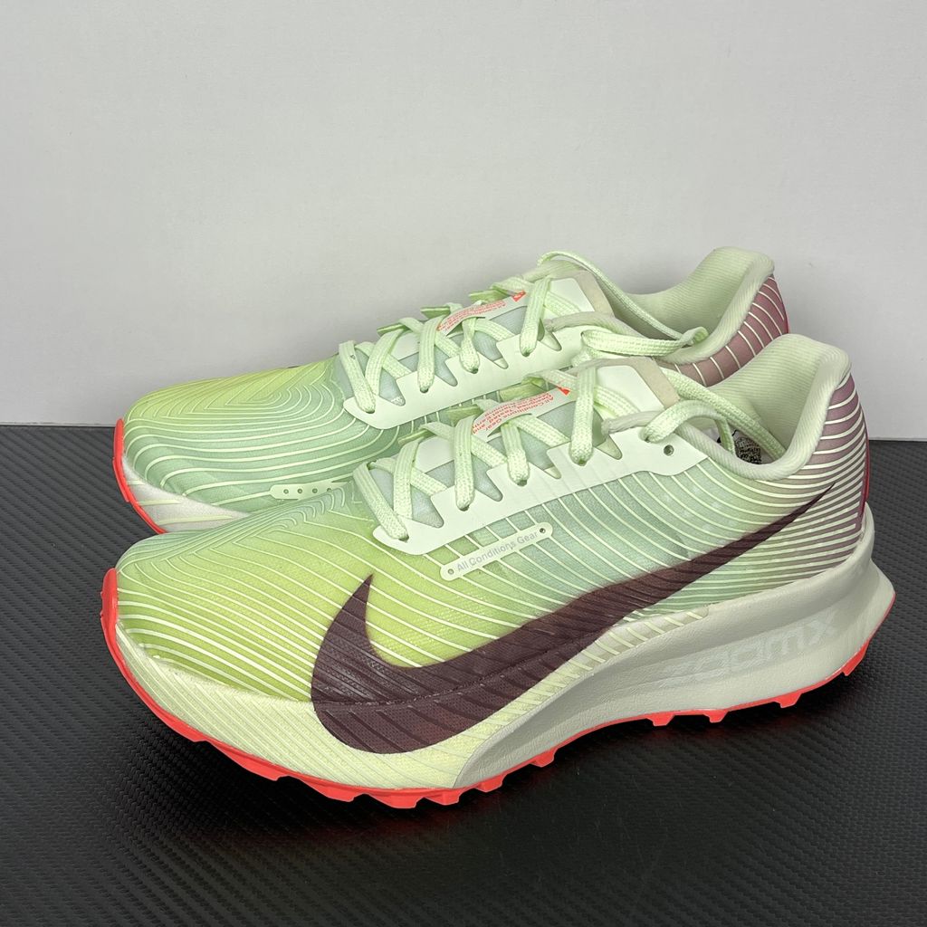 Nike ACG Ultrafly Trail HF5668-700 Volt Tint Trail Shoes