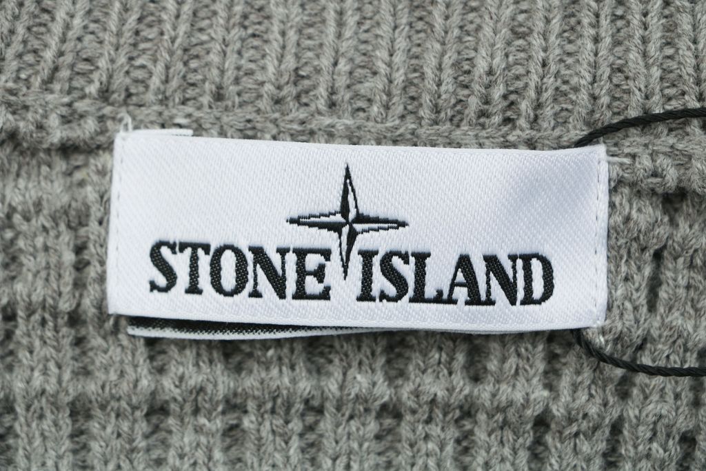 Stone Island grey waffle knit full zip sweater jacket honeycomb texture arm badge semi high collar raglan sleeves side pockets relaxed fit sizes S-XL
