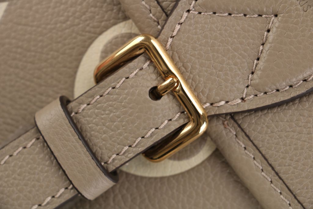 Louis Vuitton Diane cream Monogram Empreinte embossed leather baguette messenger bag removable jacquard shoulder strap leather strap crossbody bag 25x15x9cm