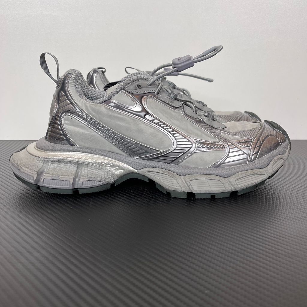 balenciaga-grey-low-top-sneakers-734734w3xny1100