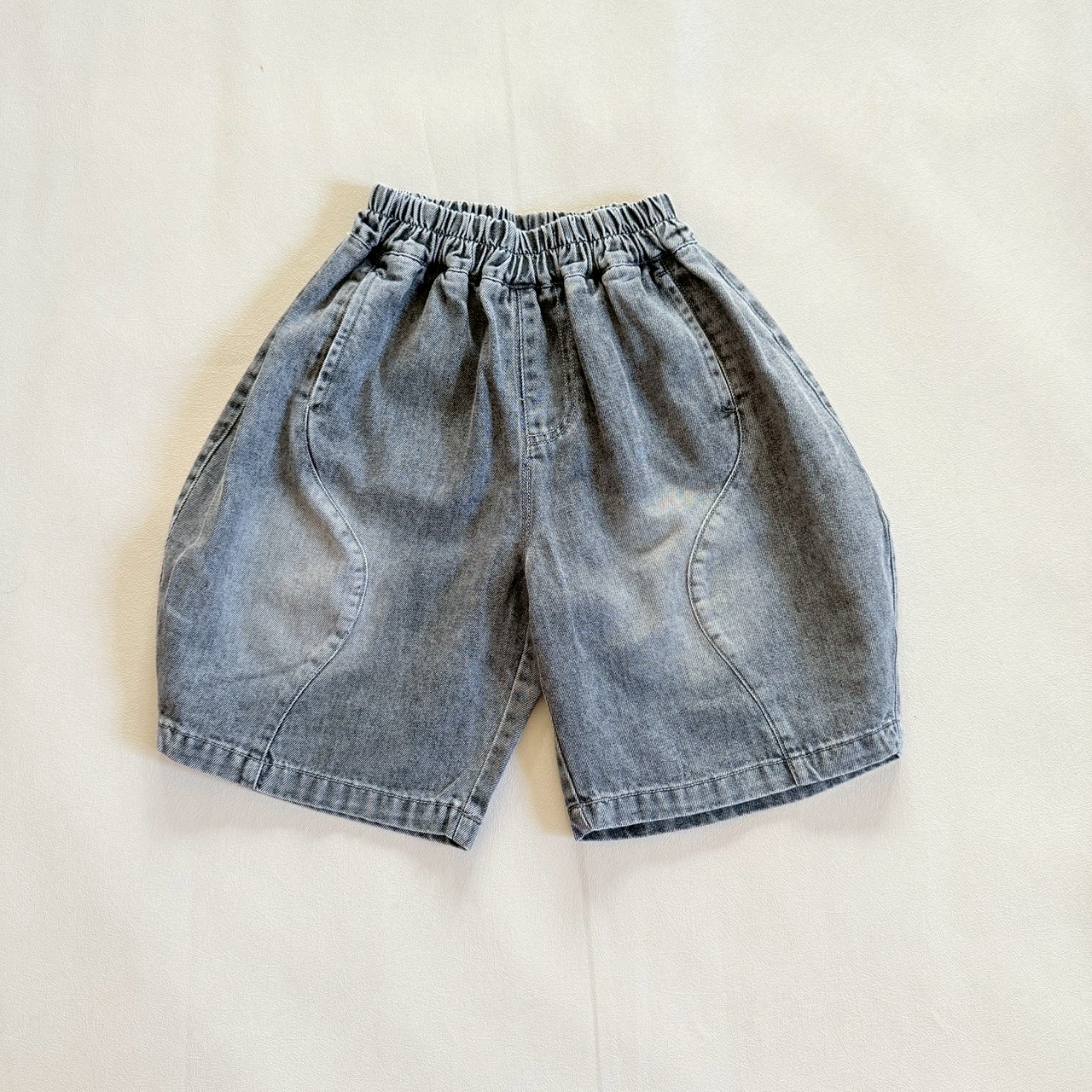 LINE_ALBUM_202631_260301_93