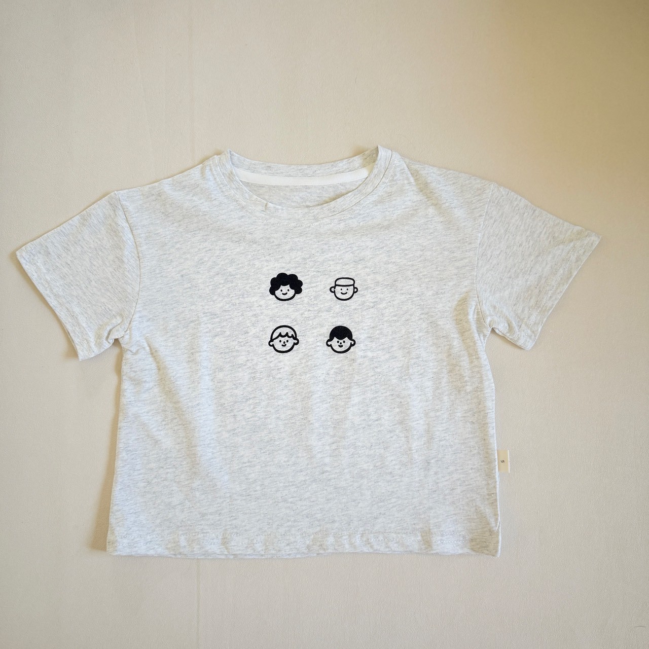 LINE_ALBUM_202642_260417_319