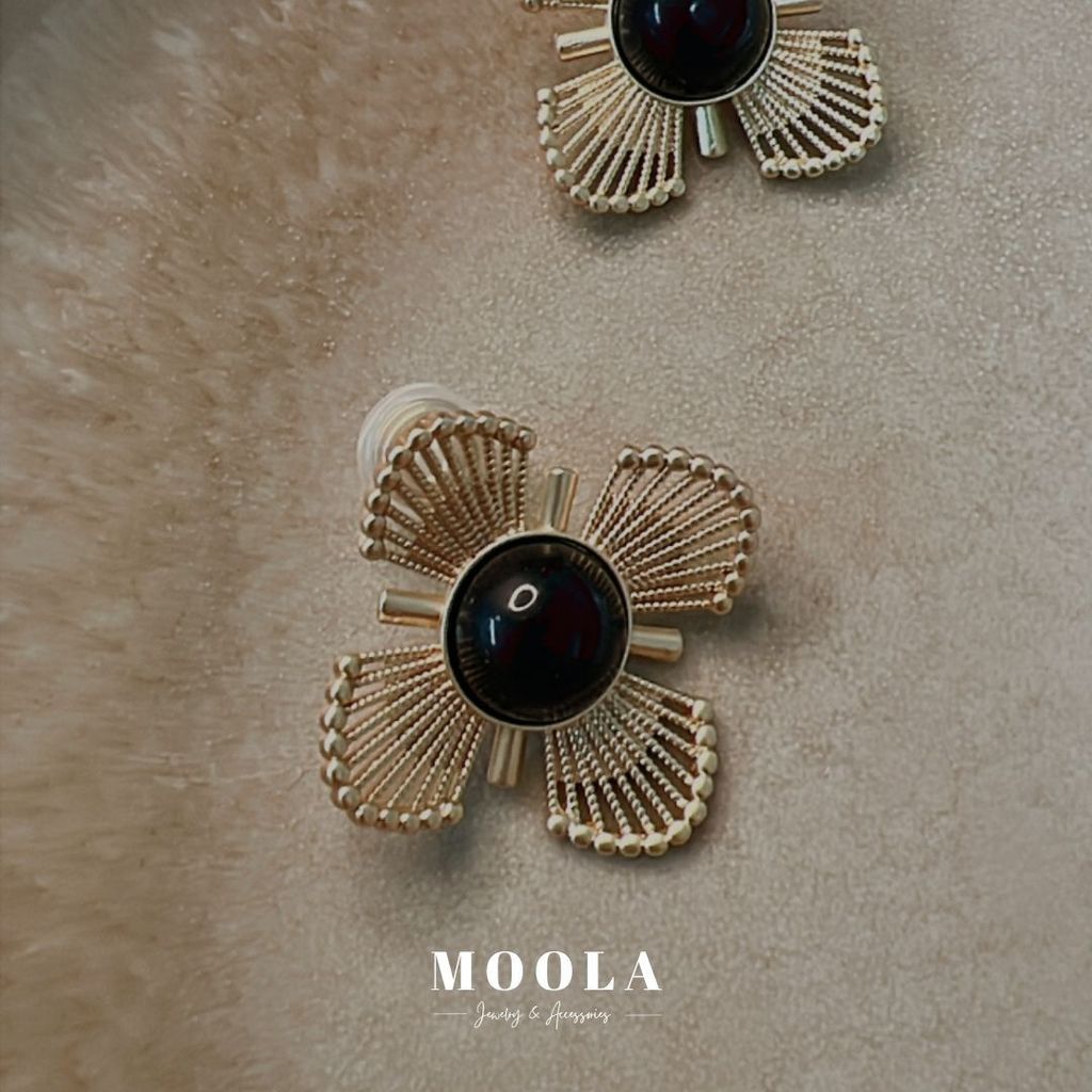 黑瑪瑙大花耳夾1