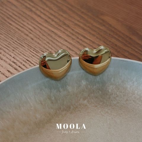 光面大愛心耳環1