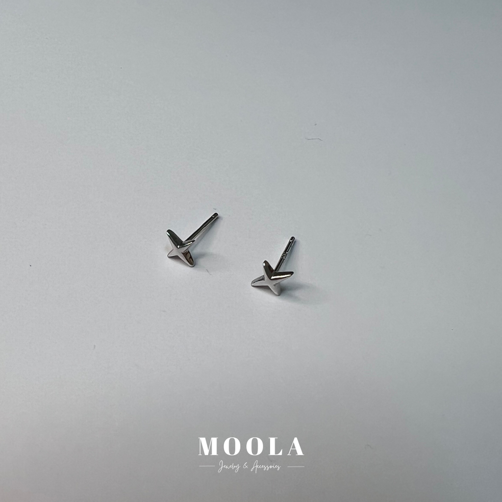 s925迷你四芒星耳環1