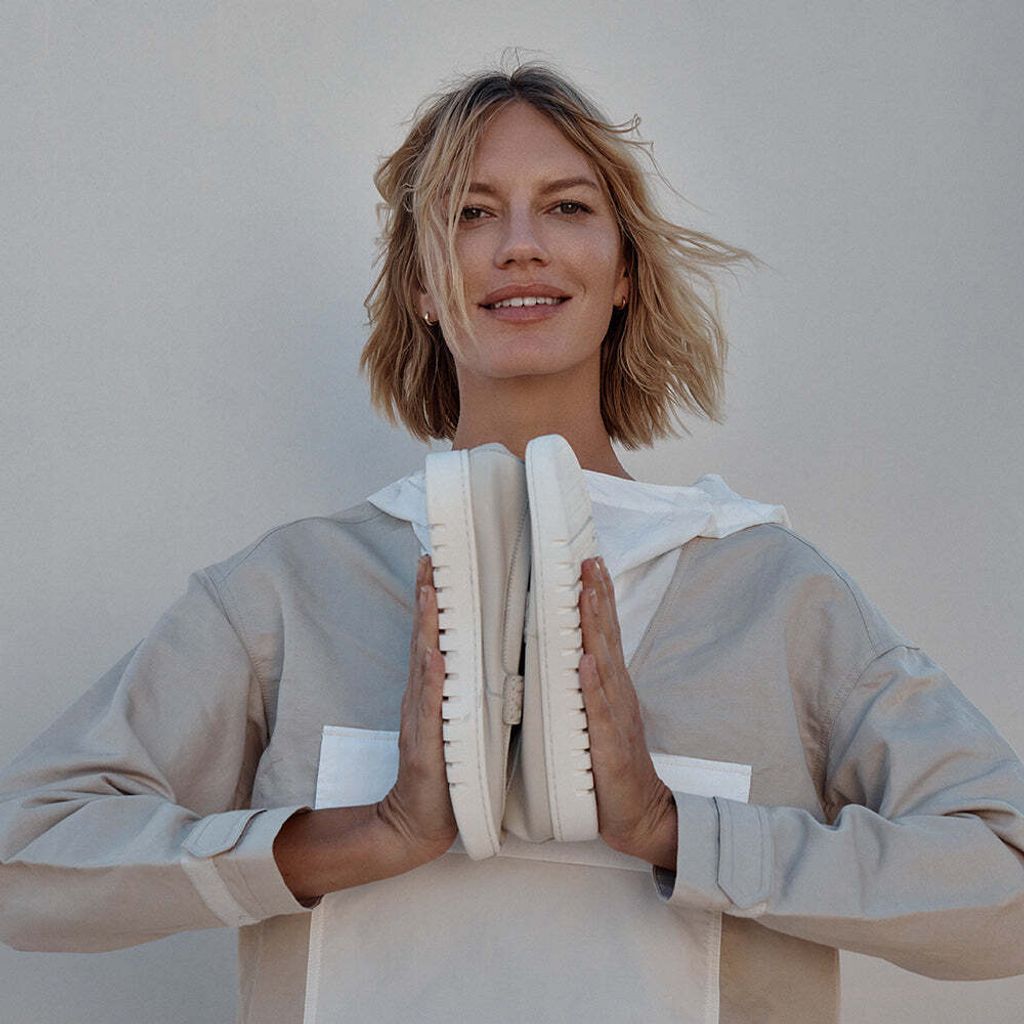 Spring-24-Uptown-Cream-Lifestyle_13dfdfe3