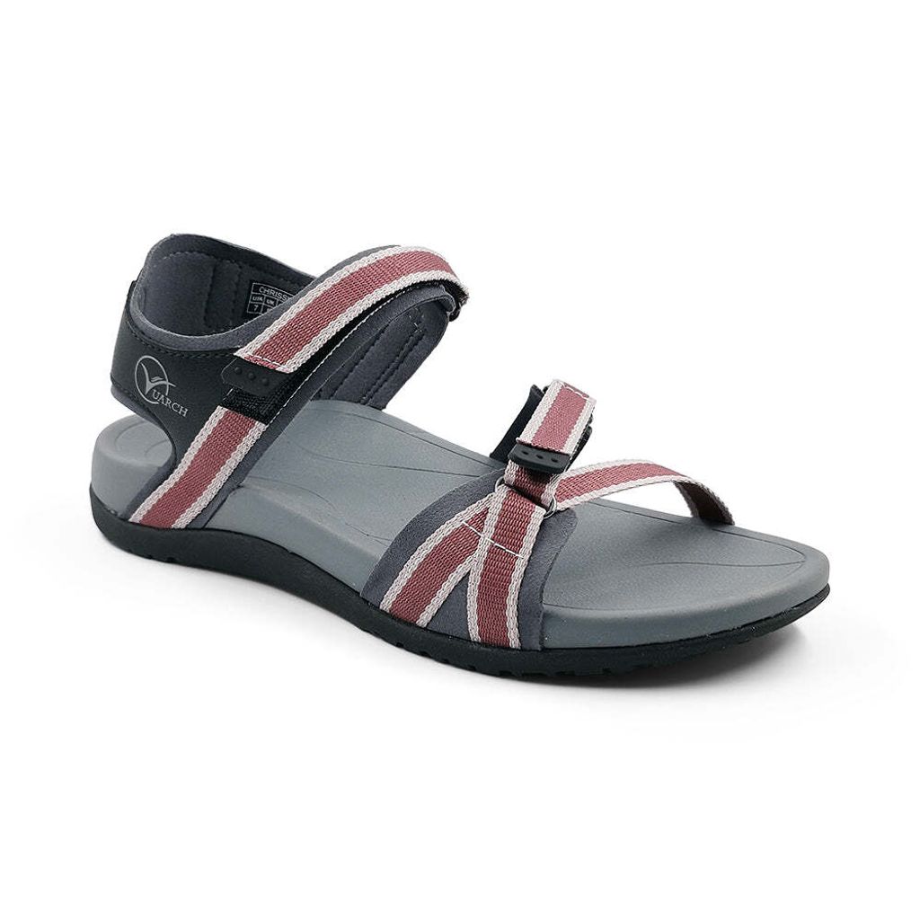 Chrissie_1_db3ab5cb-9f03-4fbe-998b-705bdfba9853