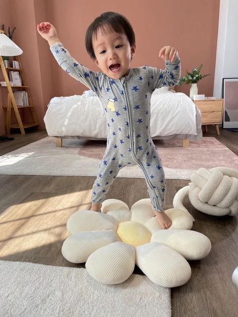 灰底藍星拉鍊衣