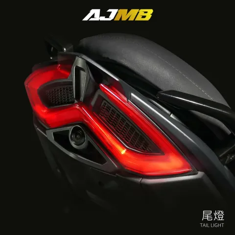 ajmbtaillightweb0011
