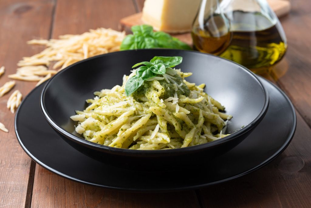 Trofie-con-pesto-genovese-1536x1025