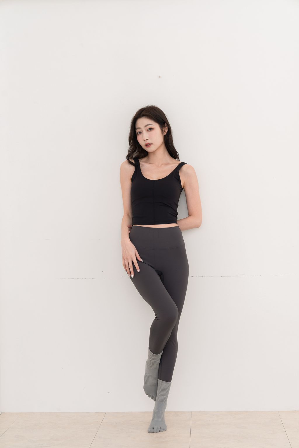 玻尿酸寬肩帶胸墊3D裸感上衣_全身_黑