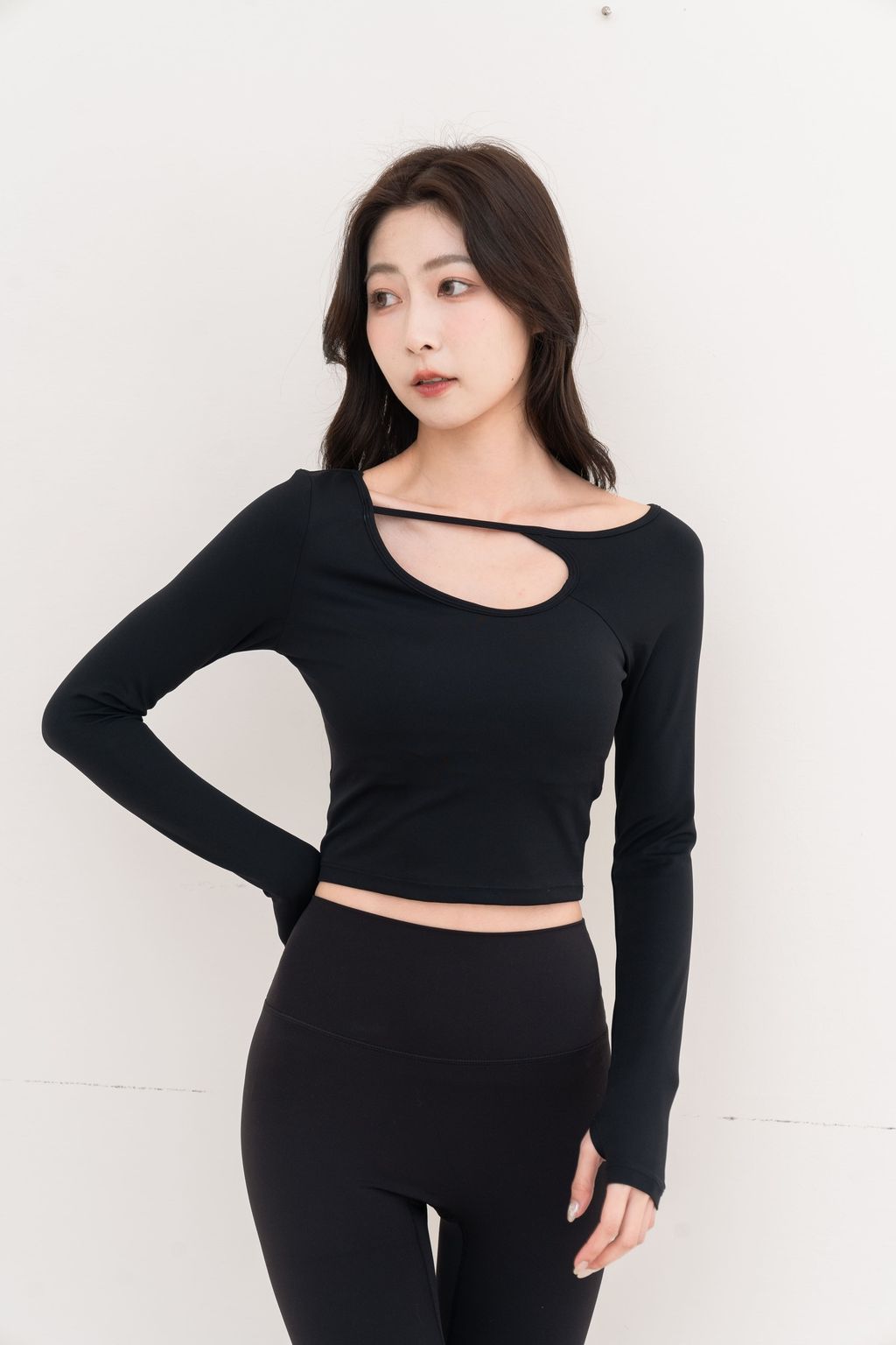 水滴鏤空親膚長袖上衣_黑_4