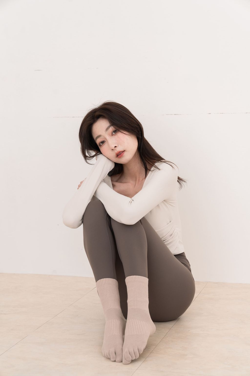 秋冬棉柔抗菌運動分趾襪_奶茶02